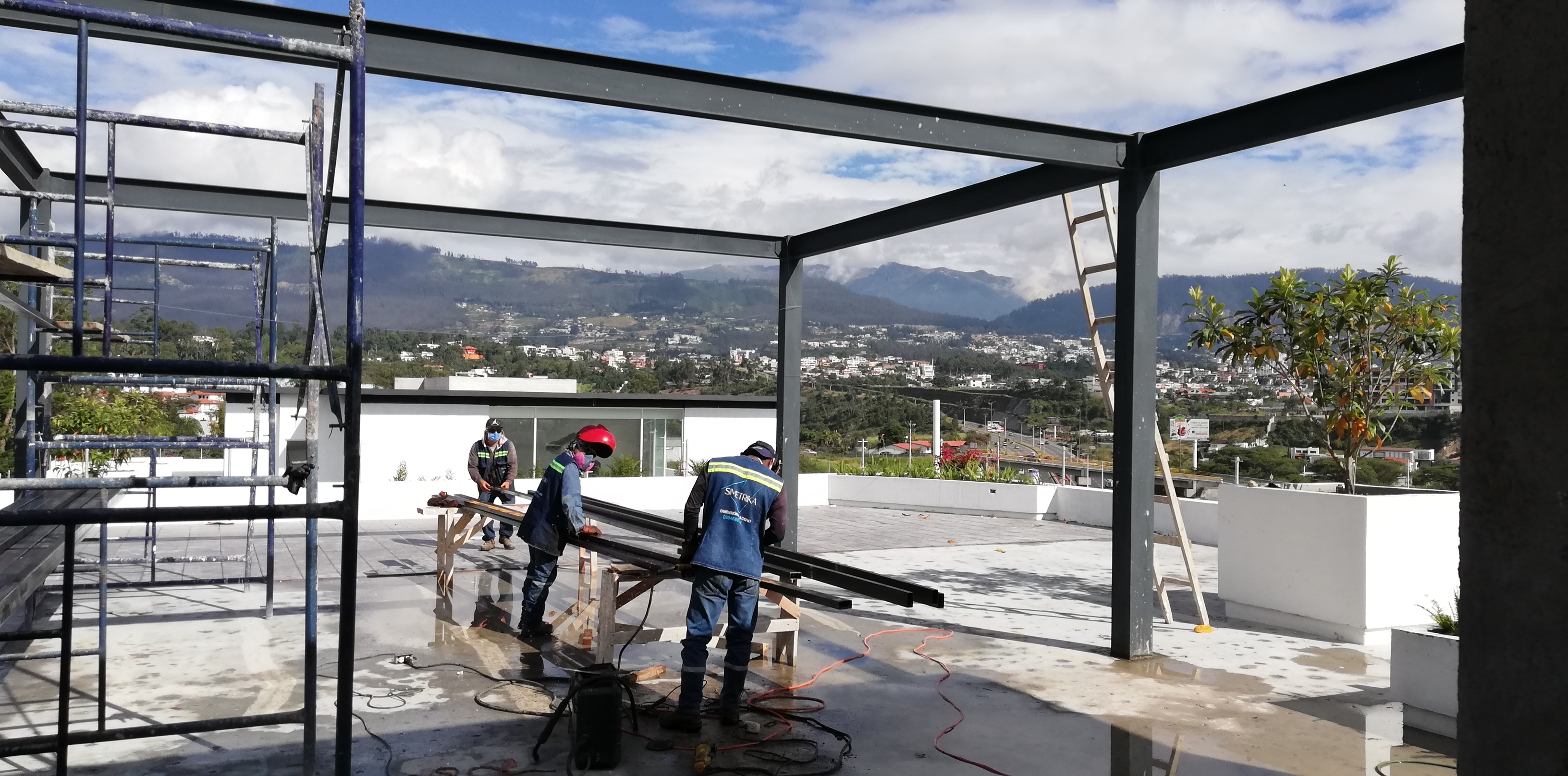Estructuras metálicas en Quito : Simetrika Dimensión en Acero | Construex