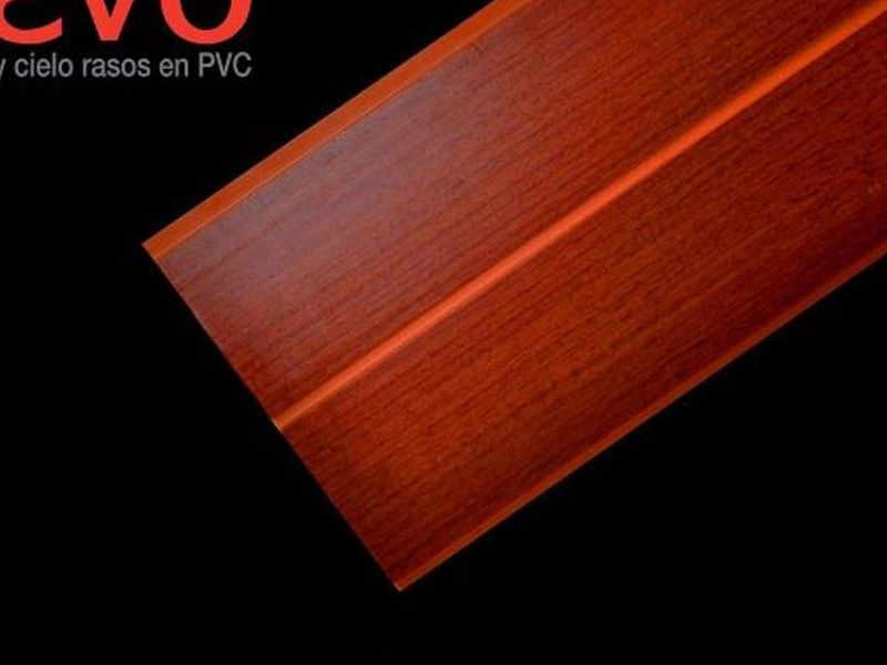 Panel PVC color madera Cedro Rojo